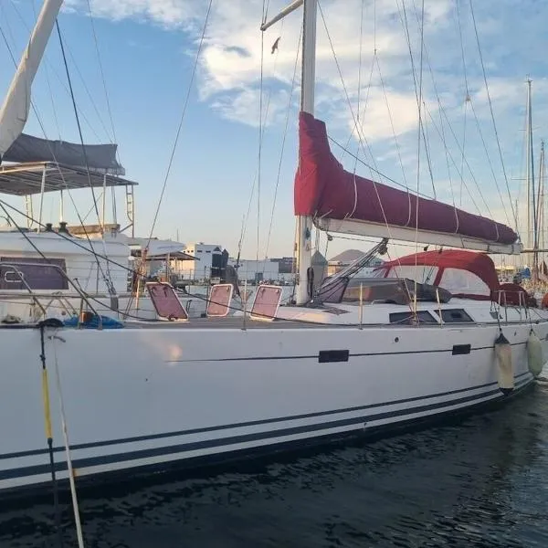 LUNA BAY, voilier 3 cabines 2 sdb en ville, hotel a Sète