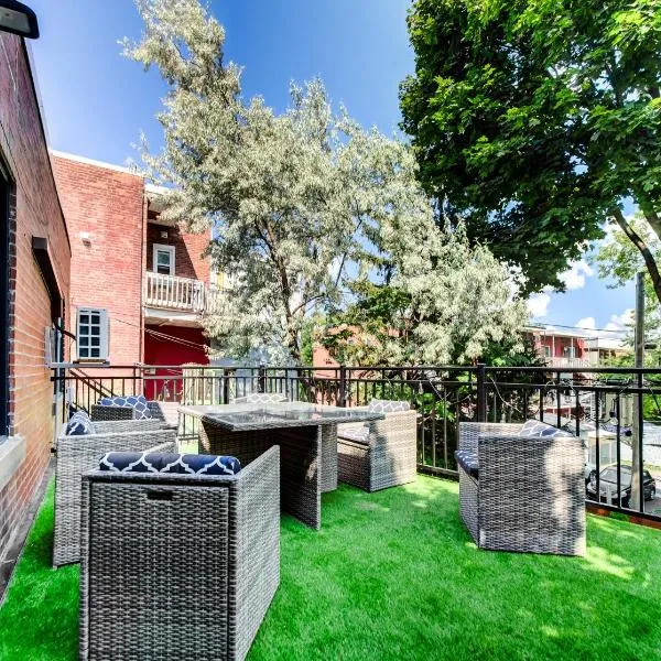Spacious 4-Bedrooms in HoMa Montreal 22, hotel in Montreal