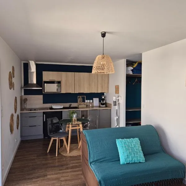 Charmant logement neuf、オータンのホテル