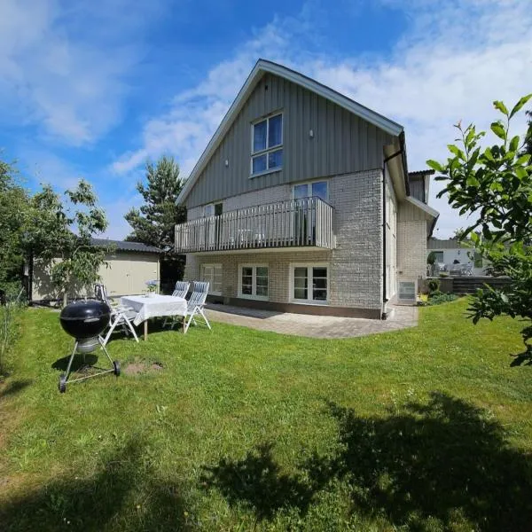 Dream house with garden, ξενοδοχείο σε Kalmar