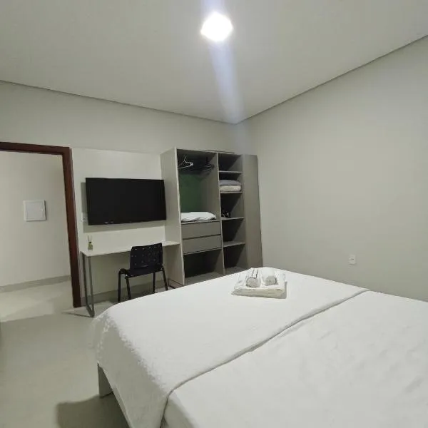 Super Apartamento no CENTRO, hotel in Tangara da Serra