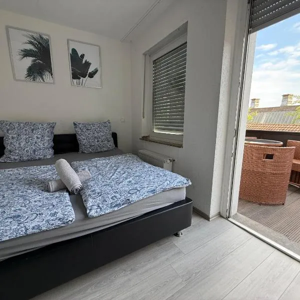 Schöne 2 Zimmer Appartment mit Bad und Küche Self- Check-in, hotell sihtkohas Mönchengladbach