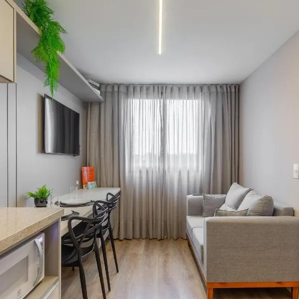 Easy Life Campos PUC by Xtay - Hospede-se próximo ao Viasoft Experience e Estádio Durival, hotel in Curitiba