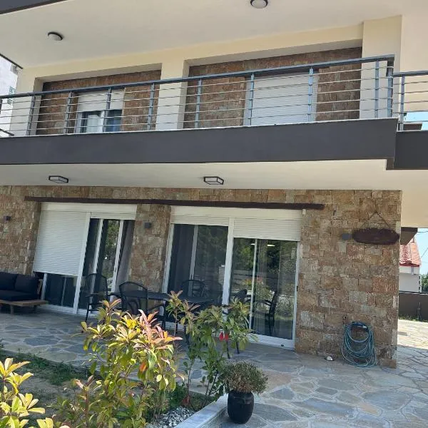 Diana House, hôtel à Nikiti