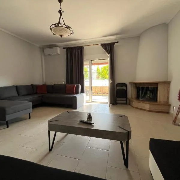D House, hotel u Kalitea Halkidikiju