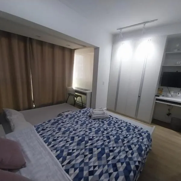 Belo apartamento Turiassu, hotel v Sao Paulu