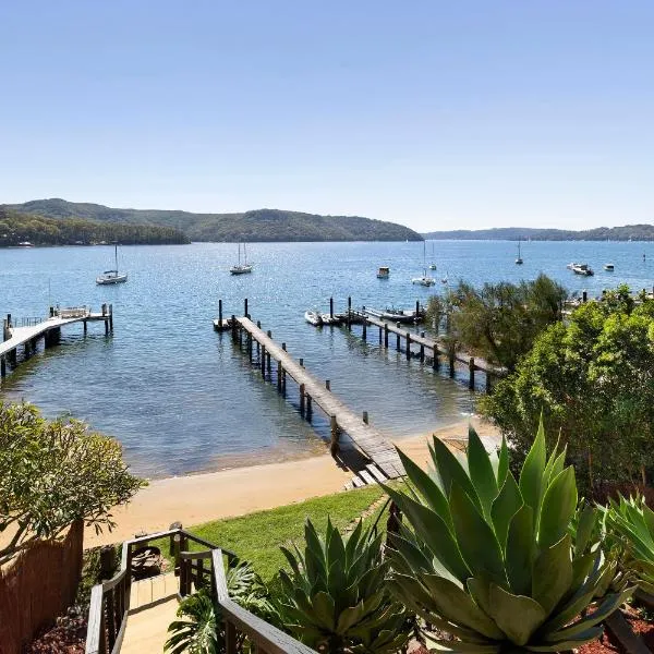 Island Paradise - Private Waterfront Retreat, hotel i Scotland Island