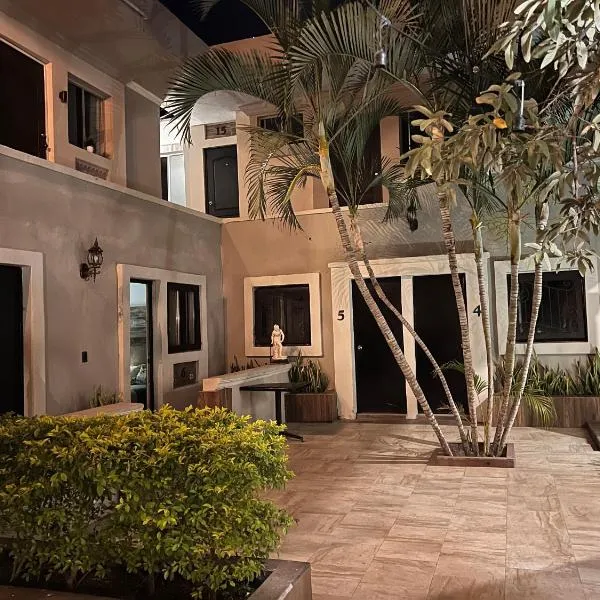 Eco-Hotel Black Tree, hotel en Mazatlán