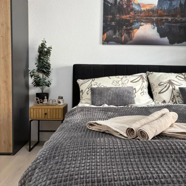 Alpine Heaven Apartment, hotel in Schattdorf
