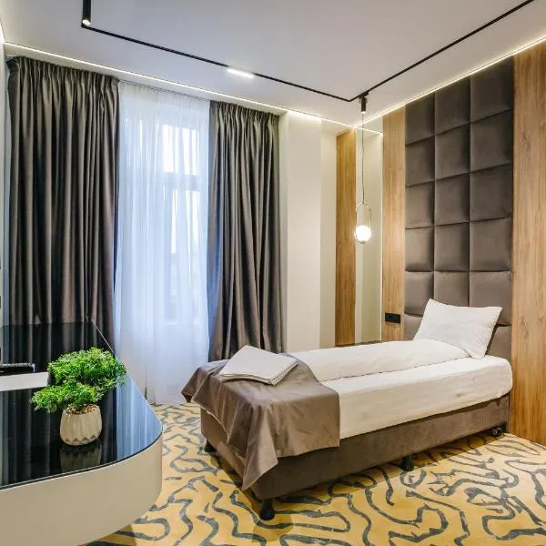 Hotel Dana 2, hotel in Satu Mare