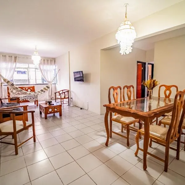 Apartamento a 1 quadra da praia, hotel em Fortaleza