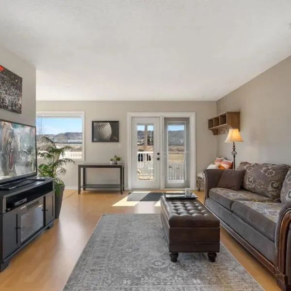 Hoodoo Hideout - 2BR House - Family Retreat - King Suite, Hotel in Drumheller