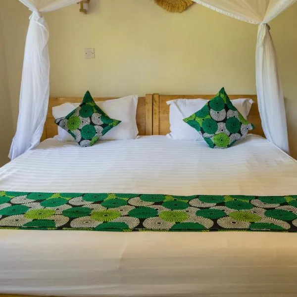 Miika Botanical Inn Entebbe, hôtel à Entebbe