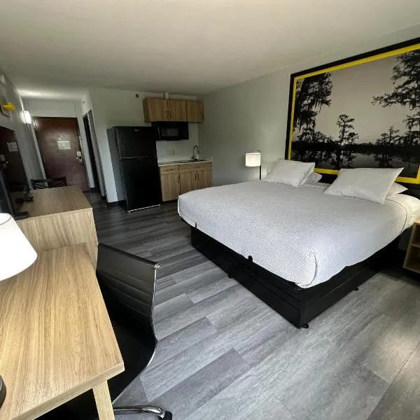 Super 8 by Wyndham Alexandria LA, hôtel à Alexandria
