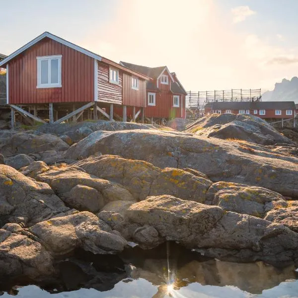 Svinøya Rorbuer, hotel in Svolvær