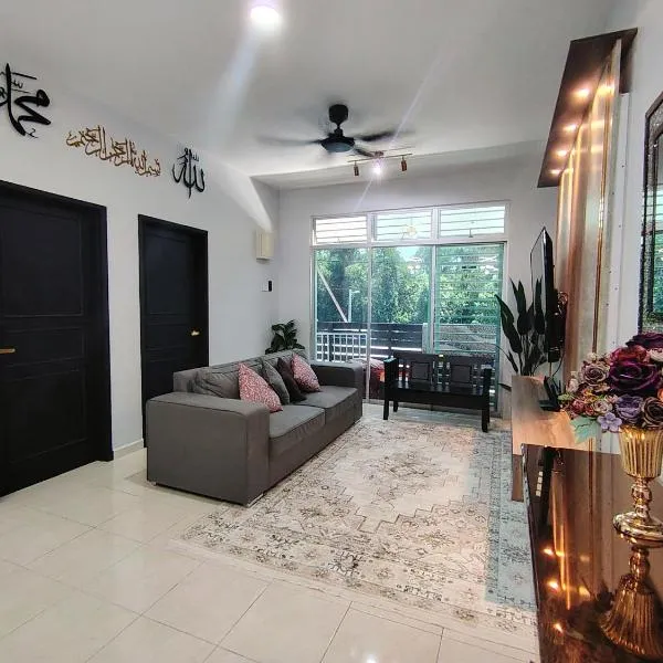 Homestay Naaila, Alor Gajah, hotel v destinaci Kampong Jelatang