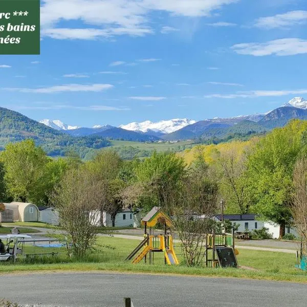 Camping Parc d'Audinac les Bains 3 étoiles - Piscine chauffée - Vue montagne, ξενοδοχείο σε Saint-Girons