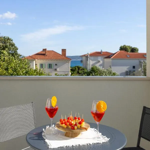 Apartment Happy Place, hotel in Kaštela