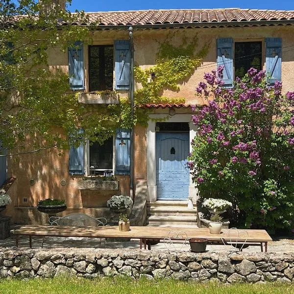 La Bastide des Pins, готель у місті La Bastide