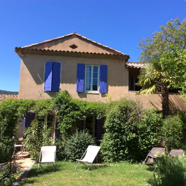 Clos des Iris, hotel v destinaci Moustiers-Sainte-Marie