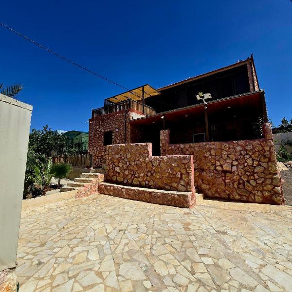 Charming Farmhouse for Lease, Ad Dayr