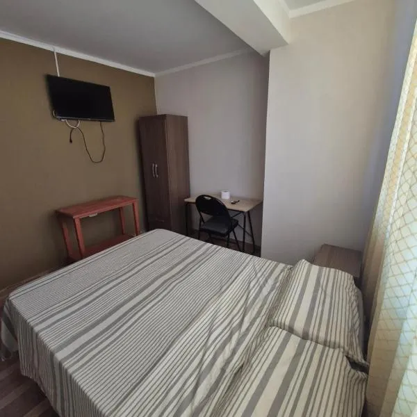 Habitación doble privada en Talara Centro, hotel en Talara