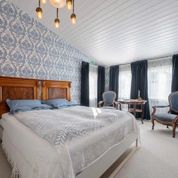 Lundins Hotell, hotel i Karmøy
