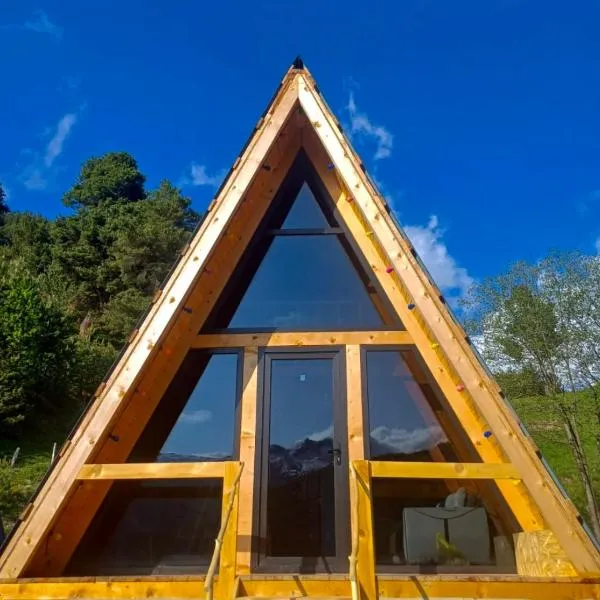 Mariiko's cottages,位于Davberi的酒店