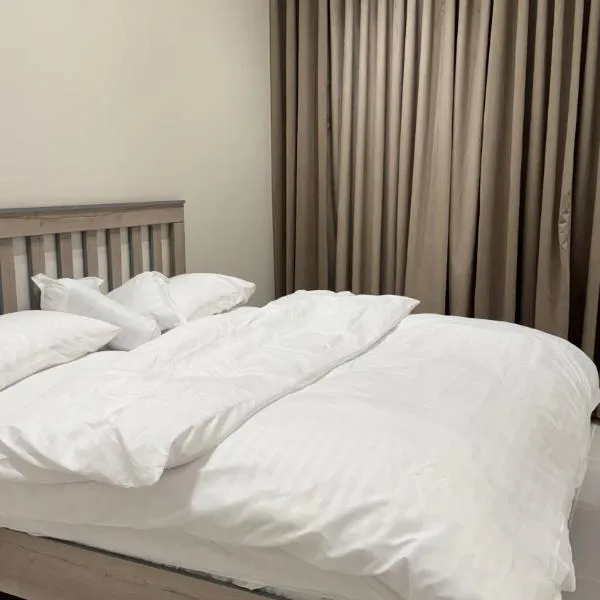 استديو غرف نوم سرير مزدوج بمطبخ, hôtel à Al Majaridah