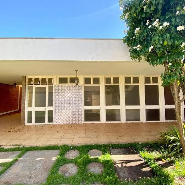 Descomplica Hostel, hotel di Assis