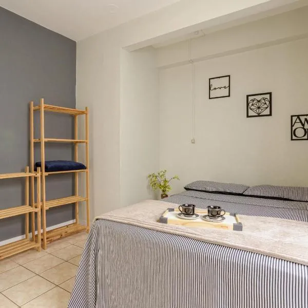 Apartamento 50 MT da praia, отель во Флорианополисе