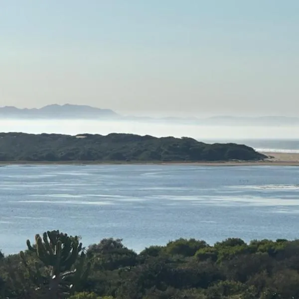 Dio Dell Amore Guest House, hotel in Jeffreys Bay
