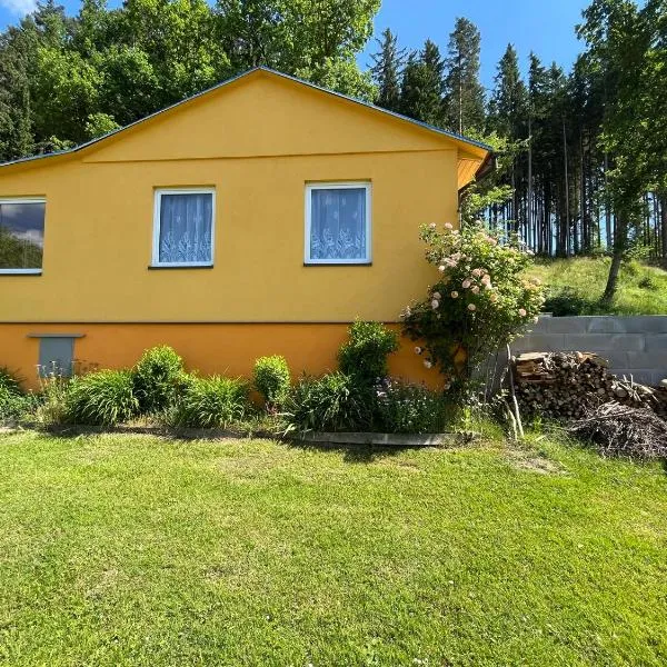 Chata POD HOUBOVÝM VRCHEM, ξενοδοχείο σε Horní Planá