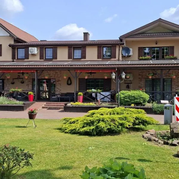 Stajnia pod Dębem, hotel in Starachowice