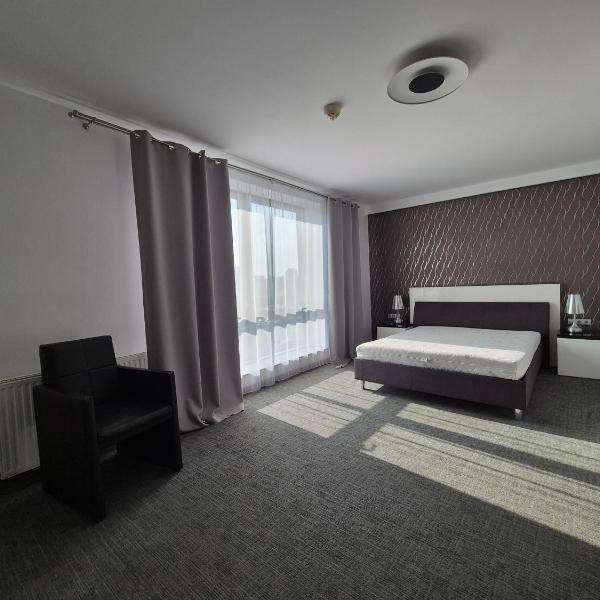 Krawiecka Trzy Zero Dwa, Wrocław