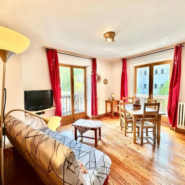 Ségure Chalet l'étoile des cîmes, hotel in Ristolas