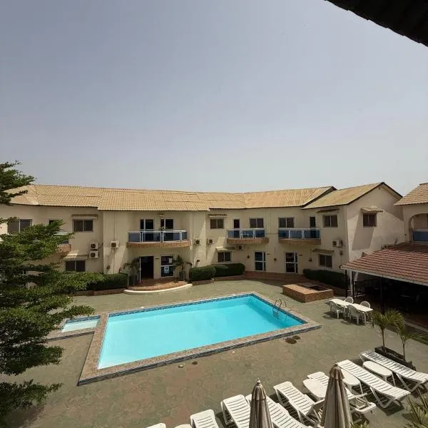 TRANQUIL RESORT HOTEL, hotel in Brusubi