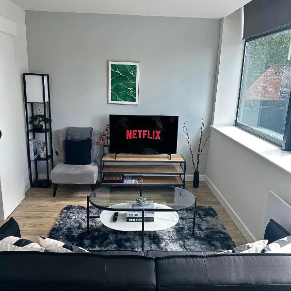 Modern and Stunning 1 Bed near Old Trafford and City Centre, hotel in Manchester