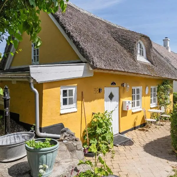 Charming Home In Samsø With 1 Bedroom, hotel in Brundby