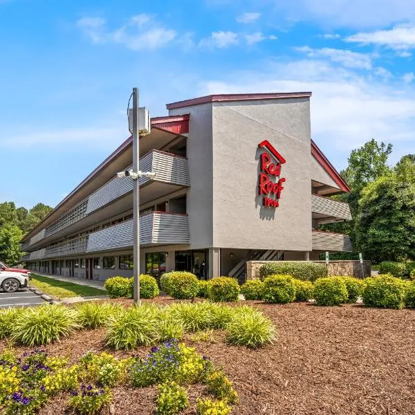 Red Roof Inn Chapel Hill - UNC, ξενοδοχείο σε Τσάπελ Χιλ