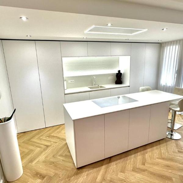 Modern 100m2, treadmill yoga matts, 2 balconies 5min to Main Station - 10min to City, Basilea