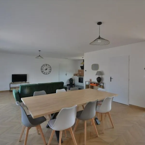 Maison Noé Climatisation individuelle par pièce proche du centre-ville, hotel v destinaci Ruoms