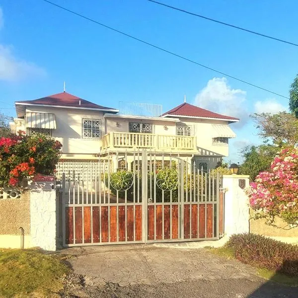 Castlevue B&B, khách sạn ở Montego Bay