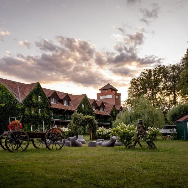 Waldhotel Eiche, hotel v destinaci Burg