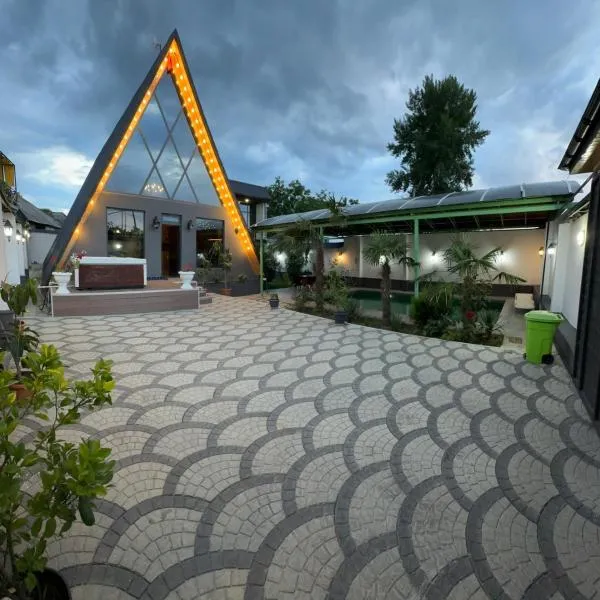 NatureNest A-Frame Cabin, hotell i Gabala