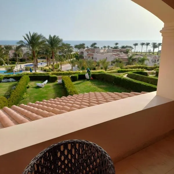 La vista 5 ain sokhna Luxury sea view عين سخنة لا فيستا, ξενοδοχείο σε Αΐν Σούχνα