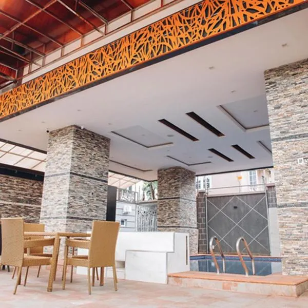 Merzino Palace - Uyo, hotel en Uyo