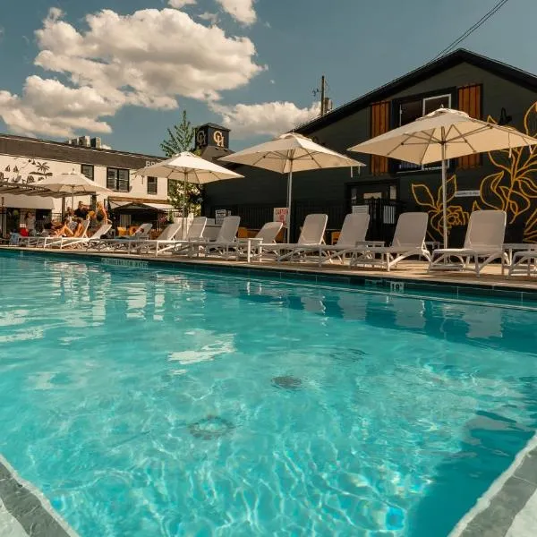 Colonial Hotel & Suites, hotel in Grand Bend