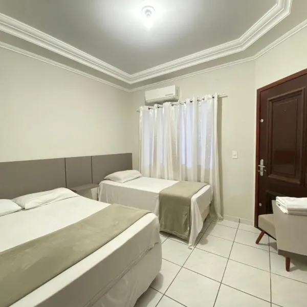 Pousada DONA LÍDIA, hotel in Campo Mourão