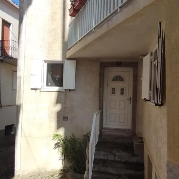 Casa do Carvoeiro, hôtel à Fundão